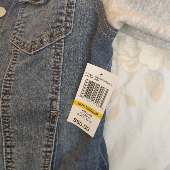 New Girl's Denim Jacket w/Hoodie - Picture 5 of 5